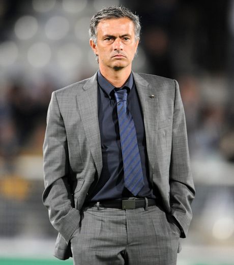 un-schema-tactique-volontairement-defensif-mis-en-place-par-mourinho_24240_w460.jpg